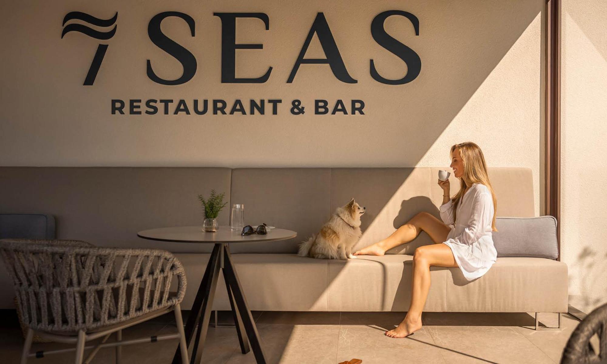 Aminess Style Glamping Villas & Holiday Homes Atea Njivice Exteriör bild 7 Seas Restaurant & Bar
