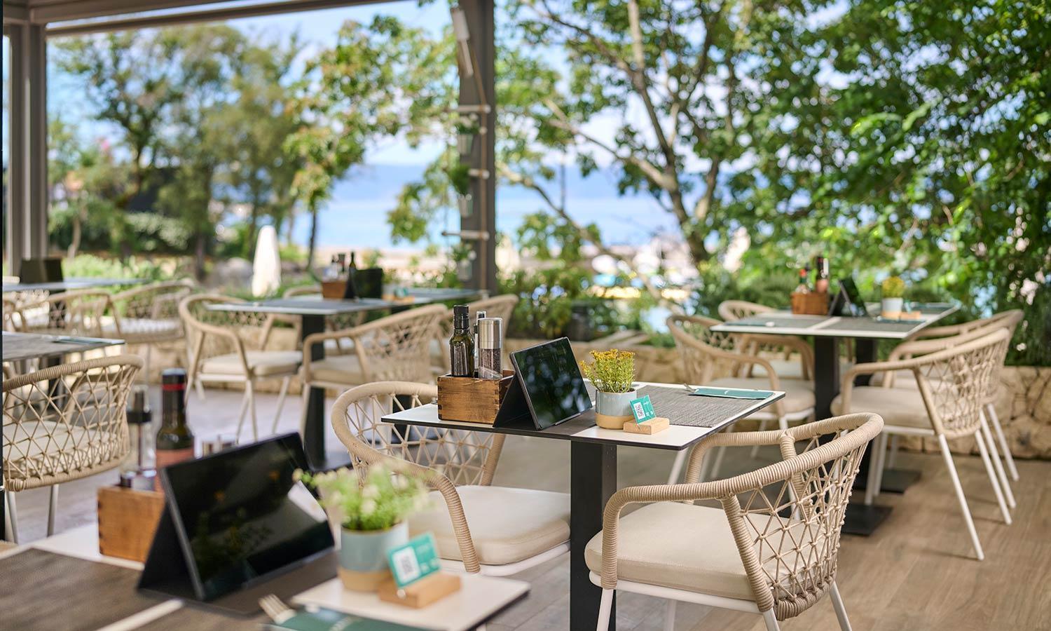 Aminess Style Glamping Villas & Holiday Homes Atea Njivice Exteriör bild Restaurant