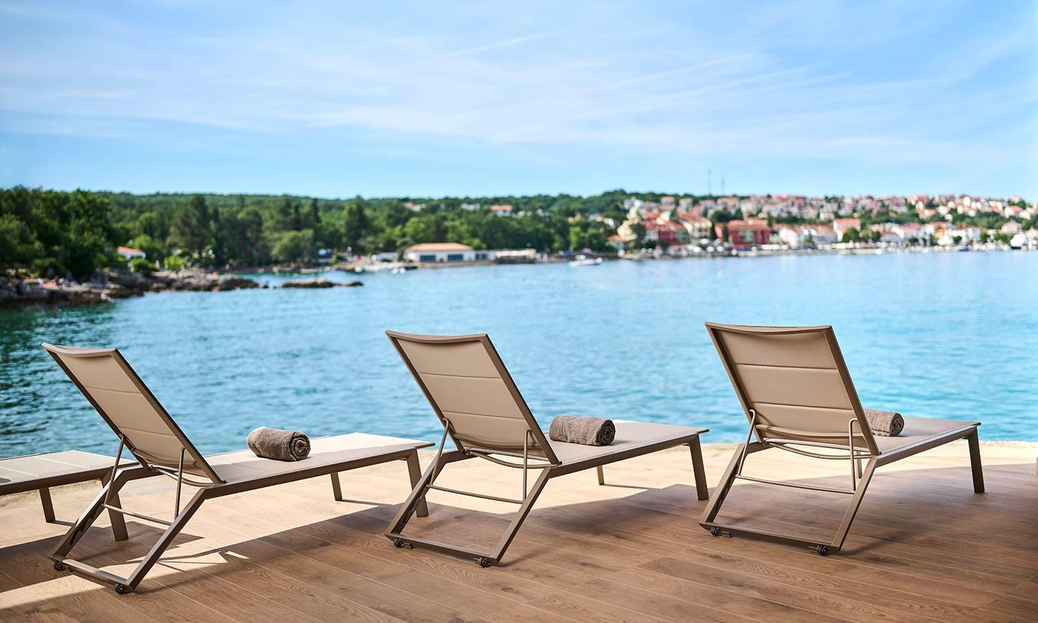 Aminess Style Glamping Villas & Holiday Homes Atea Njivice Exteriör bild View of the town of Krk
