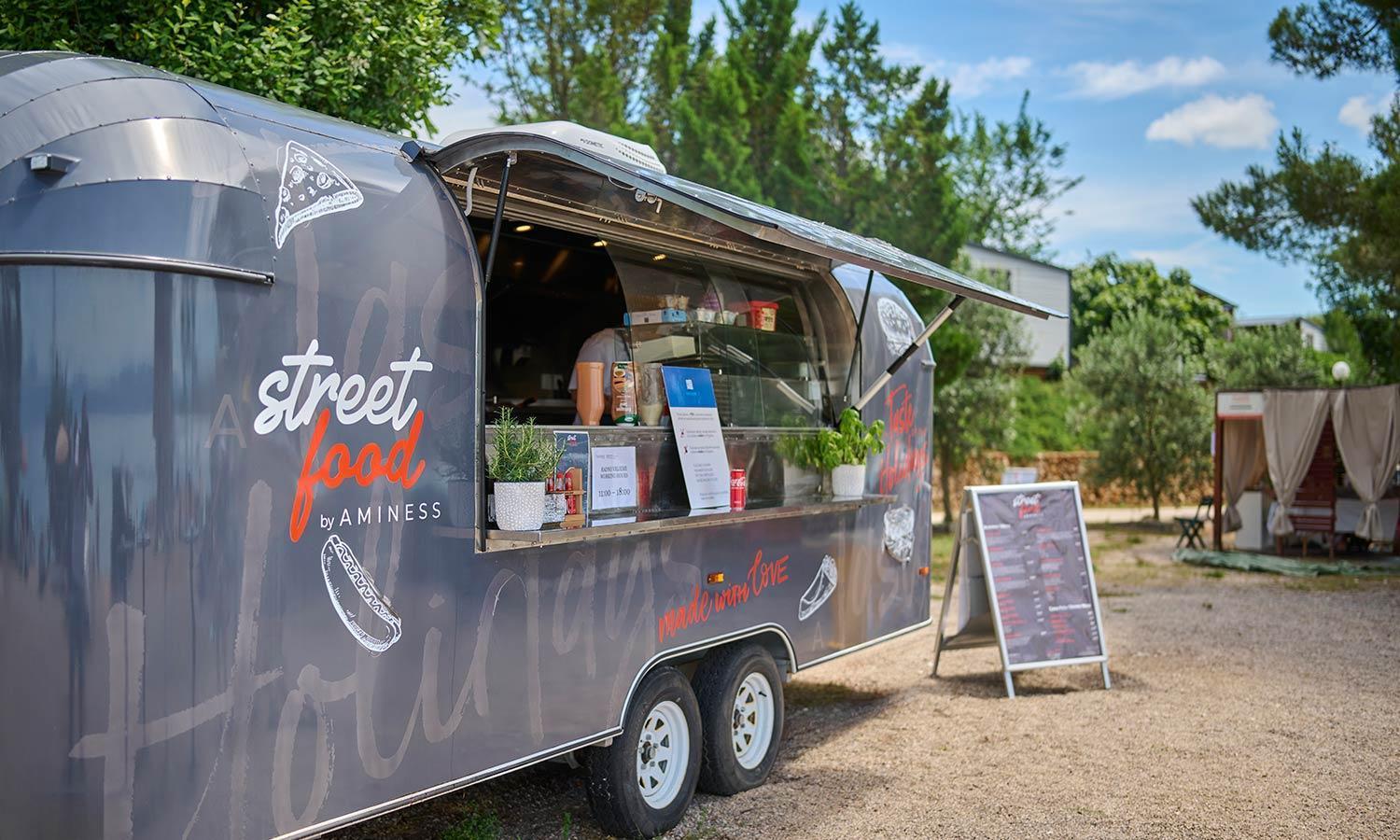 Aminess Style Glamping Villas & Holiday Homes Atea Njivice Exteriör bild Street Food at the 2019 Adelaide Hills Harvest Festival