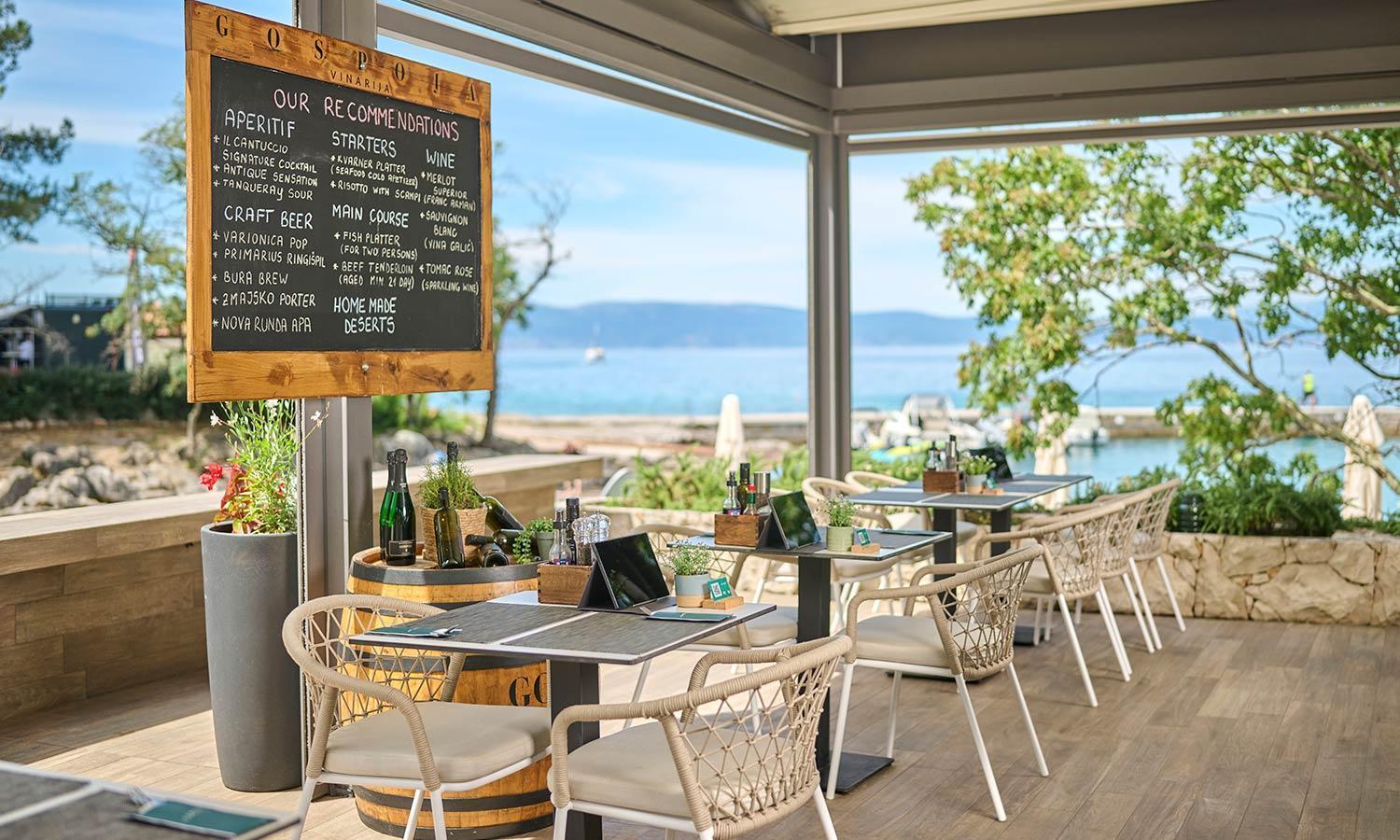 Aminess Style Glamping Villas & Holiday Homes Atea Njivice Exteriör bild Restaurant